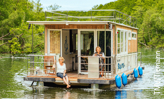 Riverlodge©: Haus auf dem Wasser